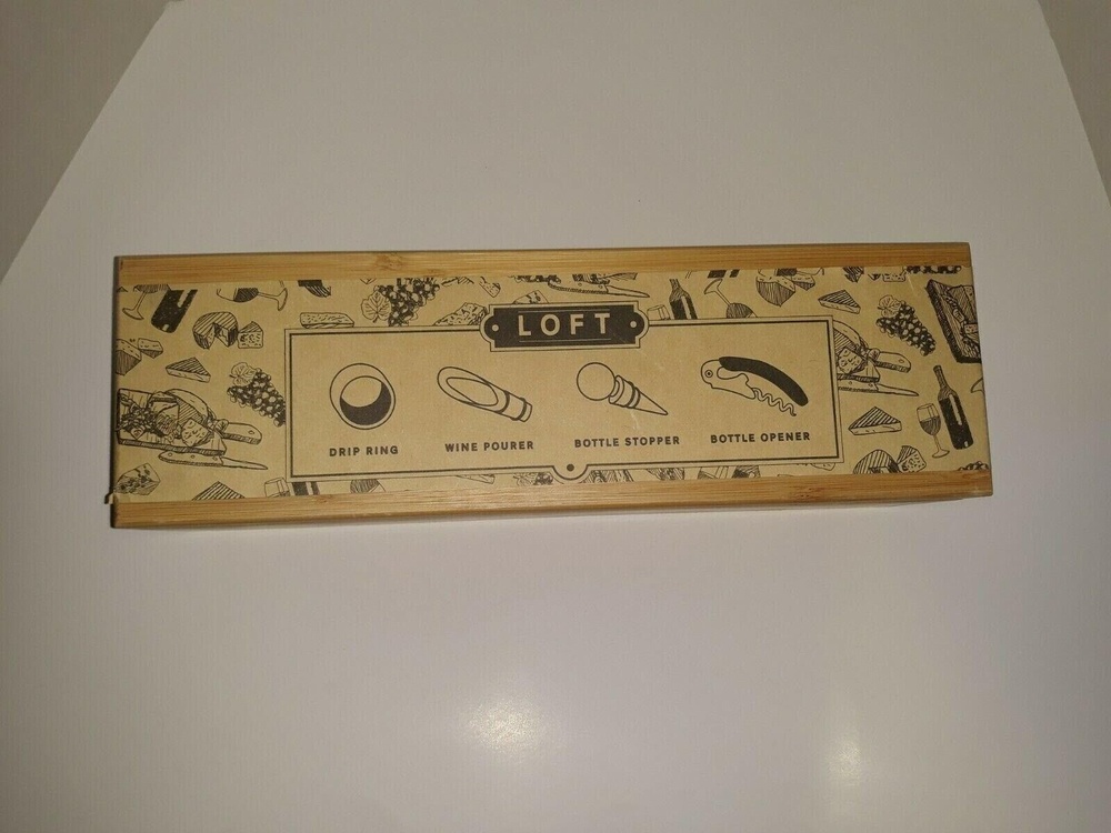 NEW Loft Wood Wine Holder 4 Piece Gift Box